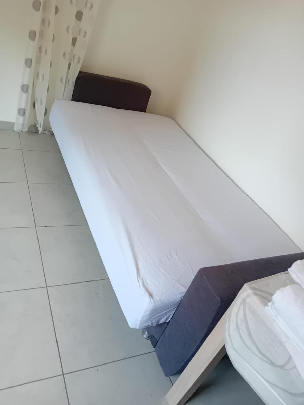 Lovely Appartment Near Como Casnate Con Bernate Exterior foto